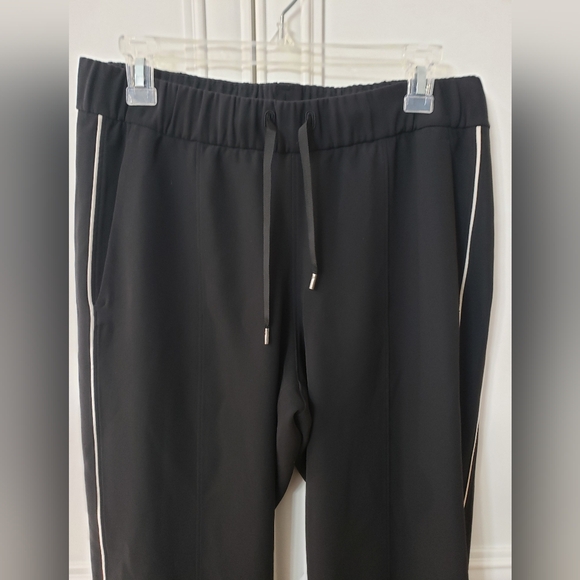 Lululemon on the right track pants size 8 - Picture 10 of 10